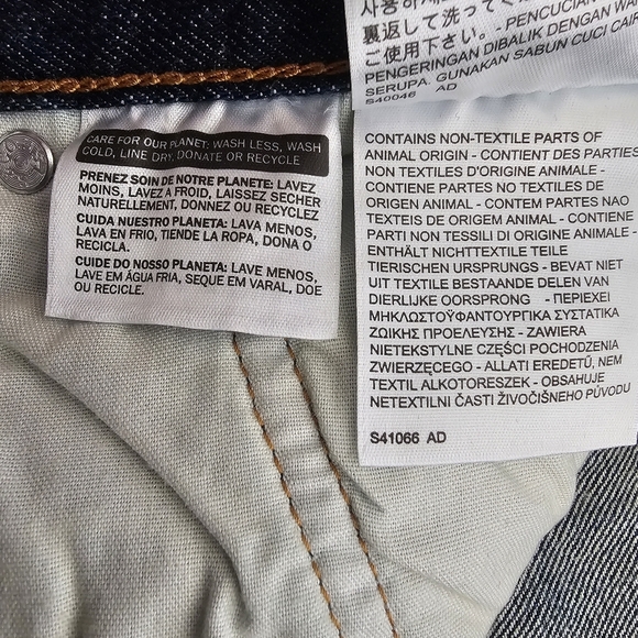 NWT Levi’s 501 Button Fly Denim Shorts High Rise Distressed Dark Wash Size 30 - Picture 12 of 12